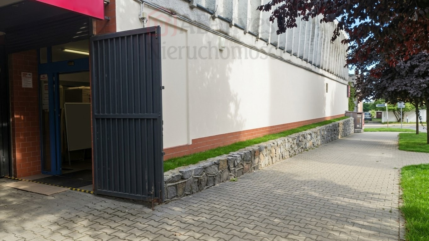 Lokal Sprzedaż Police 1