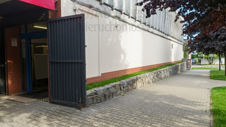 Lokal Wynajem Police 1